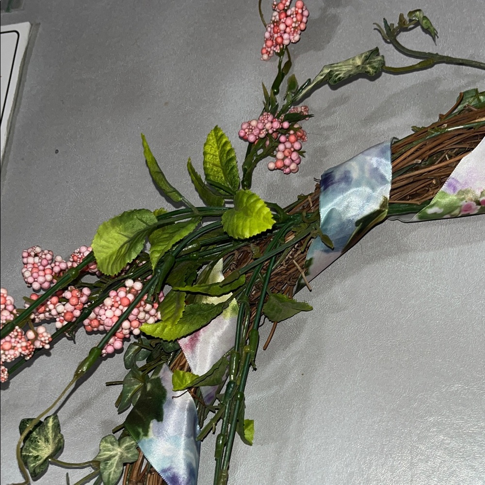 Source Unknown Vibrant Faux Floral Wreath with Pink and Green Highlights - Picture 4 of 4